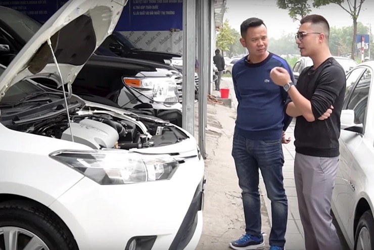 Xe càng “đẹp mã” càng phải cẩn thận khi mua ô tô cũ - 3