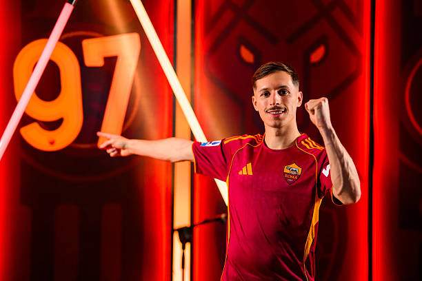 Chuyển nhượng mùa Đông đóng cửa: Liverpool chốt trung vệ 60 triệu bảng, Atletico đón sao vô địch Europa League - 5