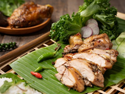 Thông tin doanh nghiệp - Giữ lửa bếp Gà Mỹ nướng lá chuối mắc khén – Hương vị của sum vầy