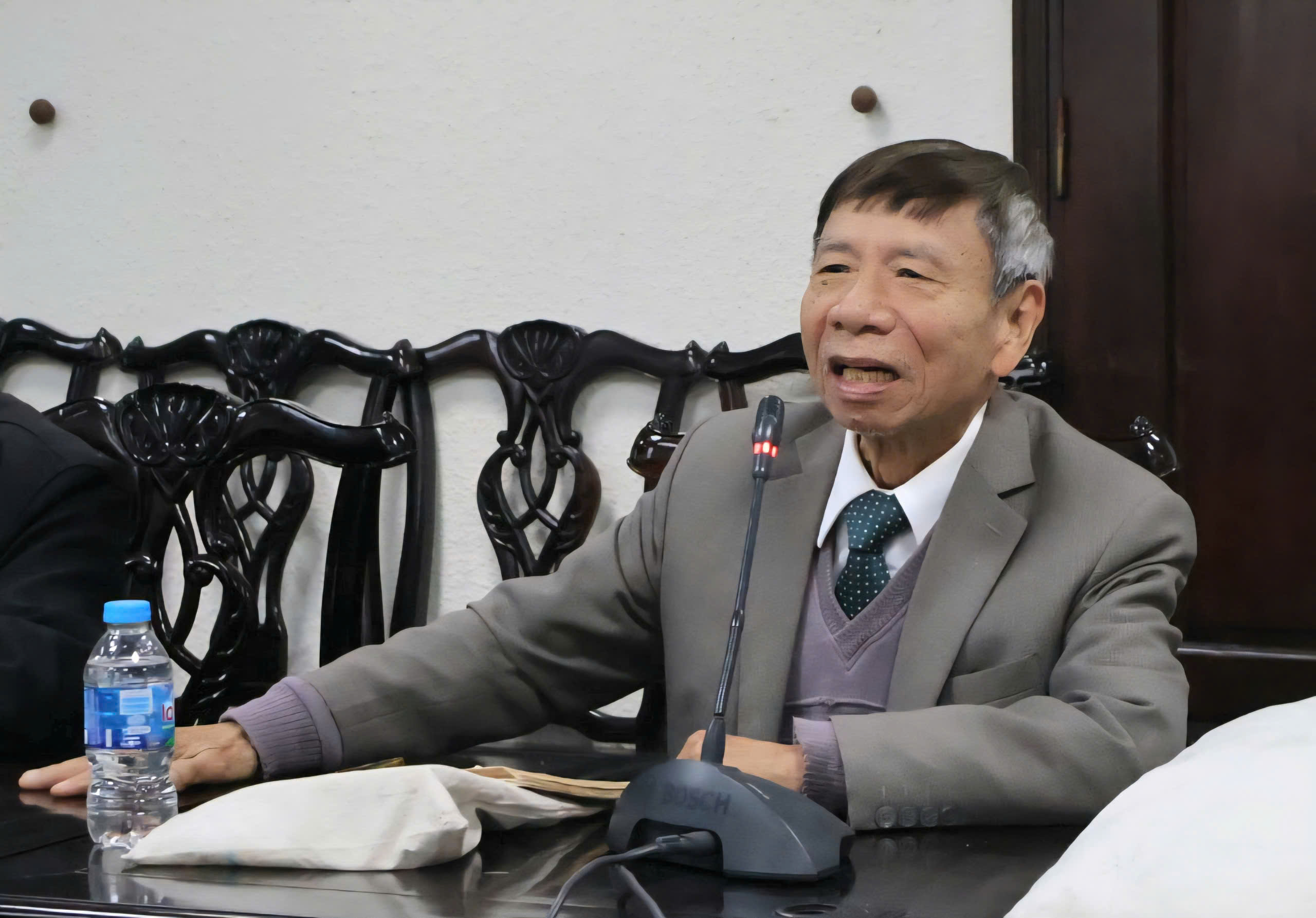 Hành trình nói thật bằng thơ của Đỗ Quảng - 7