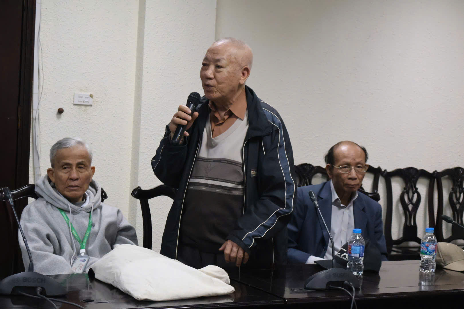 Hành trình nói thật bằng thơ của Đỗ Quảng - 8