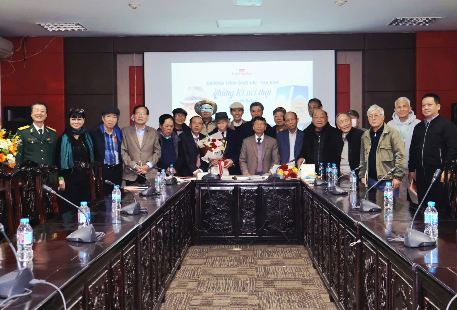 Hành trình nói thật bằng thơ của Đỗ Quảng - 9