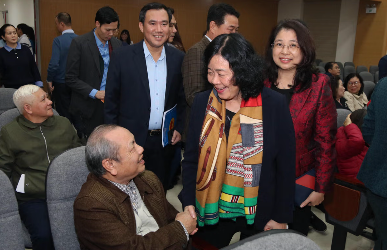 Chủ tịch Bùi Thị Minh Hoài dự Hội nghị lấy ý kiến cử tri nơi cư trú đối với người ứng cử đại biểu Quốc hội - 1