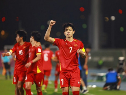 Thể thao - Đình Bắc "gây bão" sau U23 châu Á và tin đồn với Á hậu, người đẹp