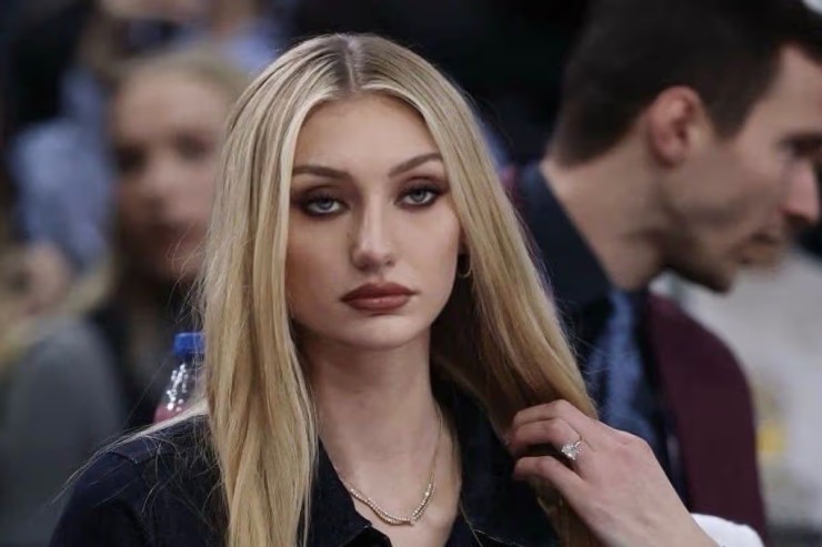 2 mỹ nhân thể thao không thể "hoàn lương" khi trở thành người mẫu khoả thân - 1