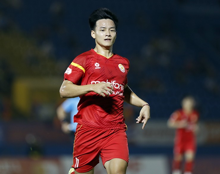 Thanh Nhàn U23 Việt Nam tỏa sáng khi có vợ xinh và gia đình “tiếp lửa” - 2