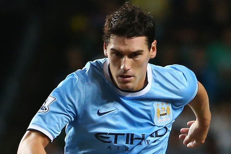 5 sao cày khỏe nhất lịch sử NHA: Giggs đá đến 40 tuổi vẫn kém 2 cựu sao Man City - 1