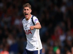 Tin mới nhất bóng đá tối 8/2: Liverpool để mắt trung vệ Van de Ven