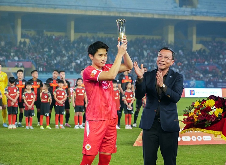 Dàn sao U23 Việt Nam trở lại V-League: Đình Bắc cũng không chắc đá chính - 1