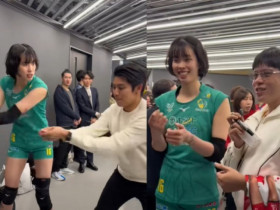 Thanh Thúy tỏa sáng hạ nhà vô địch bóng chuyền Nhật Bản, nhảy ăn mừng cực sung với fan nam