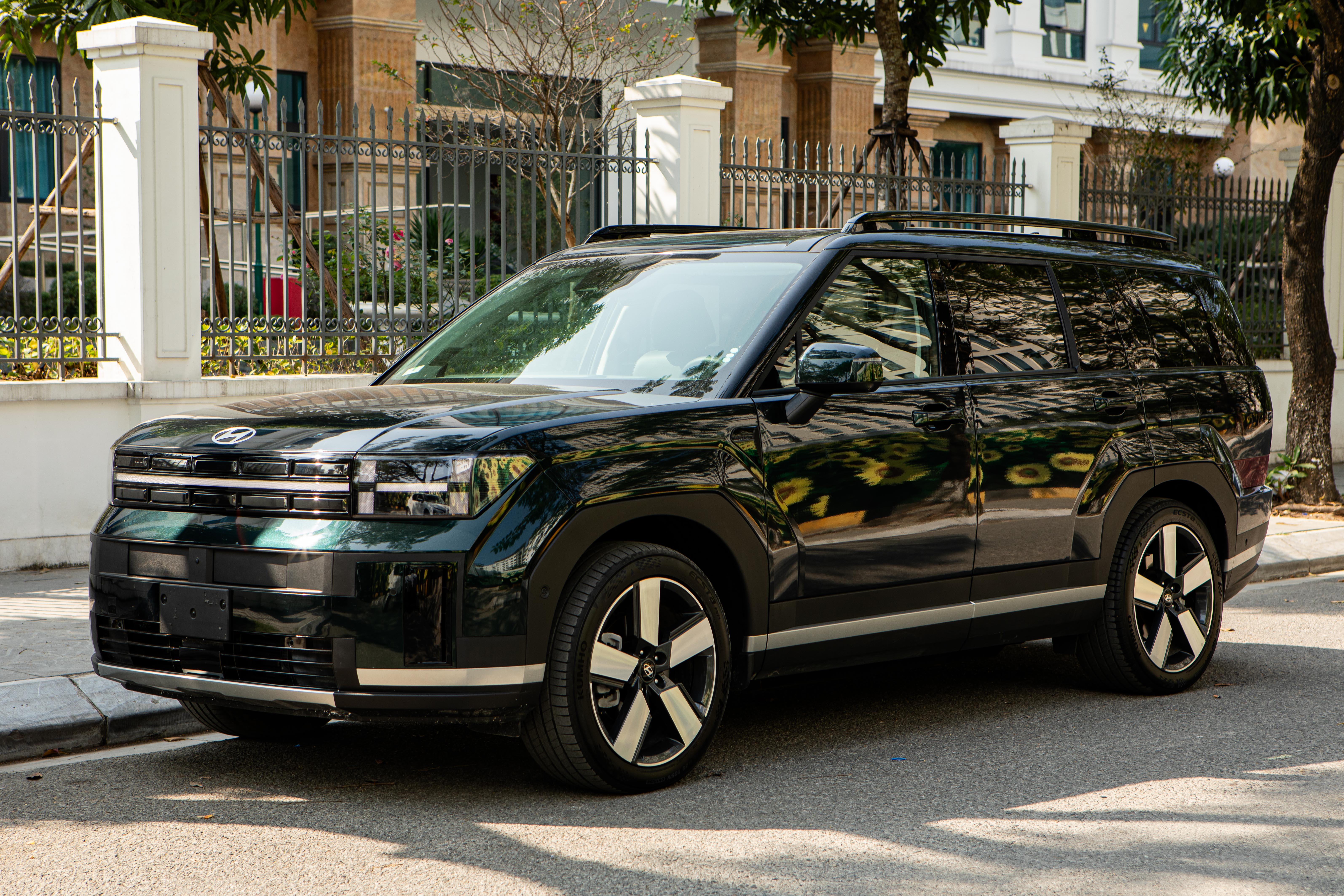 Hyundai SantaFe ưu đãi cao kỷ lục lên tới 220 triệu đồng - 1