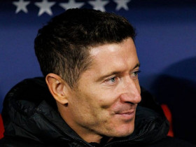 Barcelona đau đầu với Lewandowski, chưa tìm được người thay thế lý tưởng