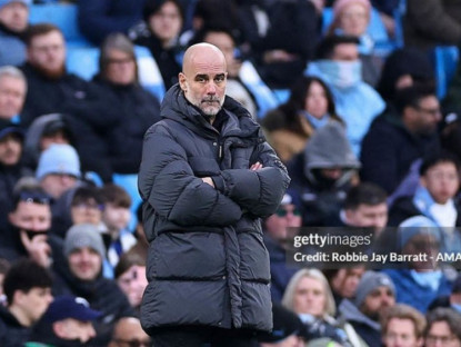 Thể thao - Man City thắng vẫn bị Guardiola đay nghiến: "Đơn điệu, chậm chạp và kém cỏi"
