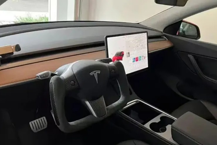 Trung Quốc cấm các loại vô lăng “bất thường” trên ô tô - 1