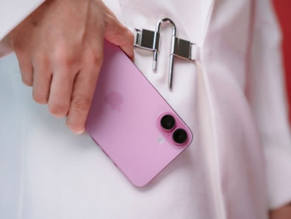 Công nghệ - Du Xuân với iPhone 16 Plus màn hình lớn hay thêm tiền cho iPhone 17 nhỏ gọn và hiện đại?