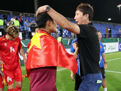 Thể thao - Bí mật hậu trường giúp U23 Việt Nam thăng hoa, sức hút đặc biệt của HLV Kim Sang Sik