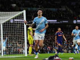 Nóng bảng xếp hạng Ngoại hạng Anh: Man City rút ngắn cách biệt, áp sát Arsenal