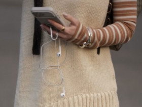 Vì sao tai nghe có dây đang trở lại thịnh hành?