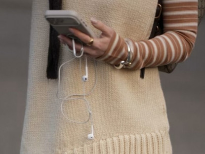 Công nghệ - Vì sao tai nghe có dây đang trở lại thịnh hành?