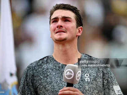 Thể thao - Nóng nhất thể thao sáng 24/2: Thần đồng Fonseca bật khóc sau chức vô địch Rio Open