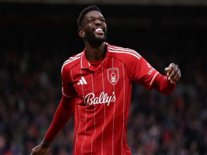 Thể thao - Tin mới nhất bóng đá trưa 24/2: Man Utd để mắt Sangare thay Casemiro