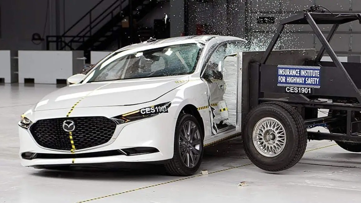 Hãng xe Nhật dẫn đầu bảng xếp hạng an toàn theo tiêu chuẩn mới - 2