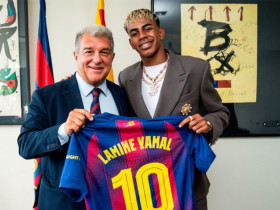 Tin mới nhất bóng đá sáng 25/2: Barcelona từ chối bán Yamal cho PSG