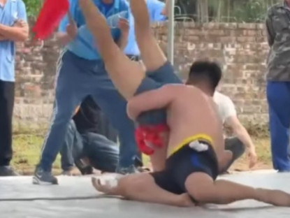 Thể thao - Nam đô vật chấn thương nặng, không qua khỏi khi tham dự vật hội làng ở Hà Nội