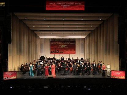 Âm nhạc - Âm nhạc góp phần làm sâu sắc hơn tình hữu nghị truyền thống giữa Việt Nam và Trung Quốc