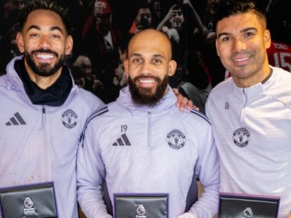 Thể thao - Tin mới nhất bóng đá sáng 28/2: 3 sao MU được Ngoại hạng Anh vinh danh