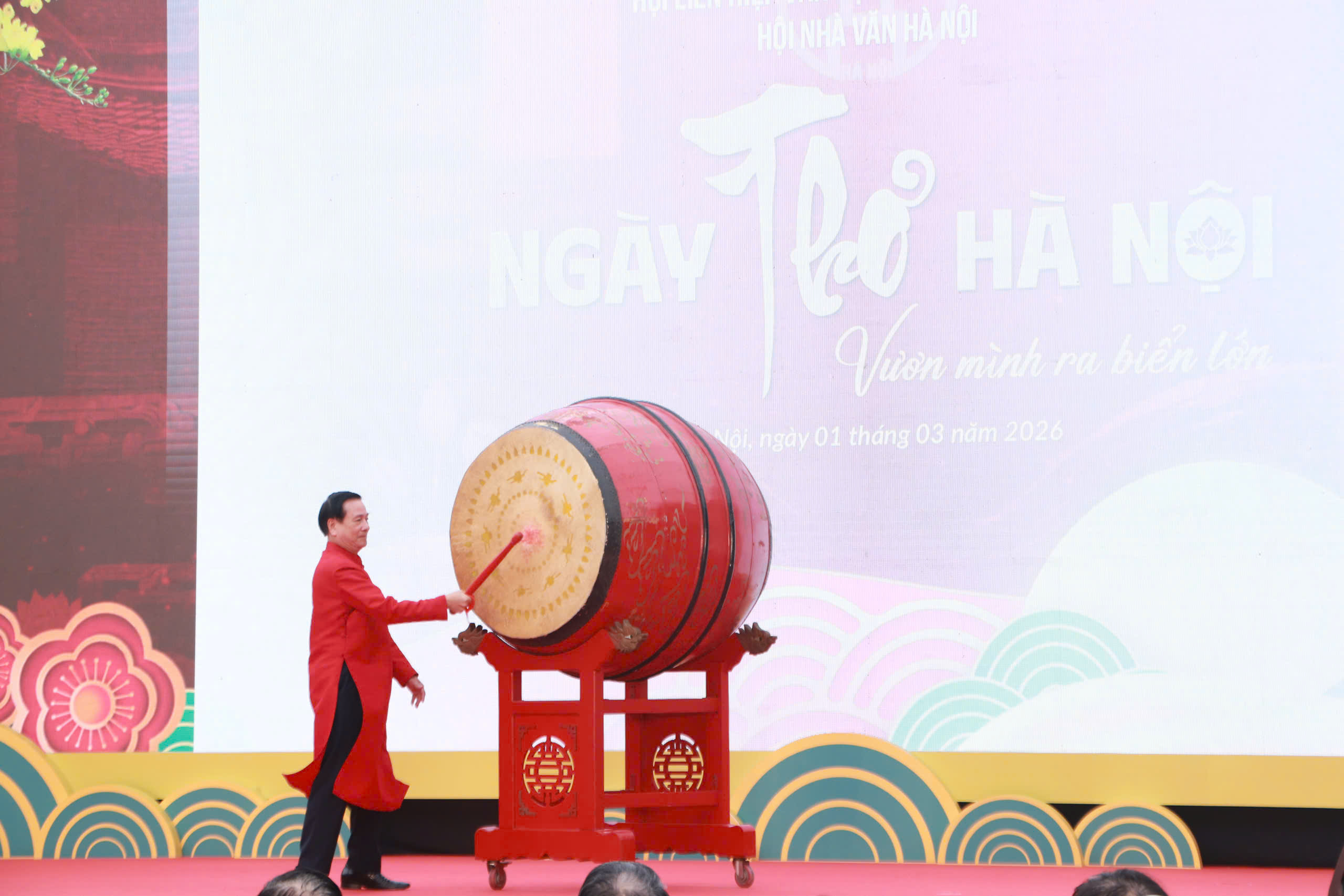 Ngày Thơ Hà Nội 2026: Khát vọng vươn mình ra biển lớn bằng sức bật của thi ca - 5