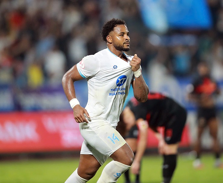 Xuân Son cắt tóc đổi vận, giúp Nam Định ngược dòng nghẹt thở ở V-League - 1