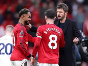 MU gặp may vì không bán Fernandes, Carrick giúp 