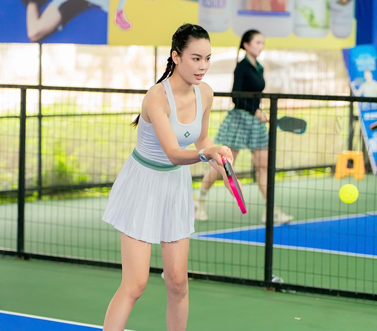 Ca sĩ Minh Hằng khoe dáng tại giải pickleball, á hậu Ánh Vương tiếc vì loại sớm - 5