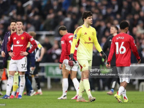 Đua vé C1 nghẹt thở: MU đứt chuỗi bất bại, Liverpool - Chelsea có vượt lên?