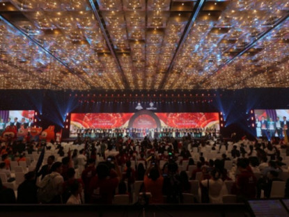 Thông tin doanh nghiệp - Hội quân Vinhomes 2026, AlphaReal thắng lớn