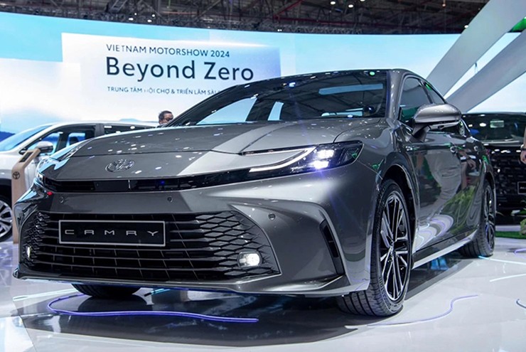 Vừa hết Tết, nhiều mẫu xe giảm hàng trăm triệu đồng - 1