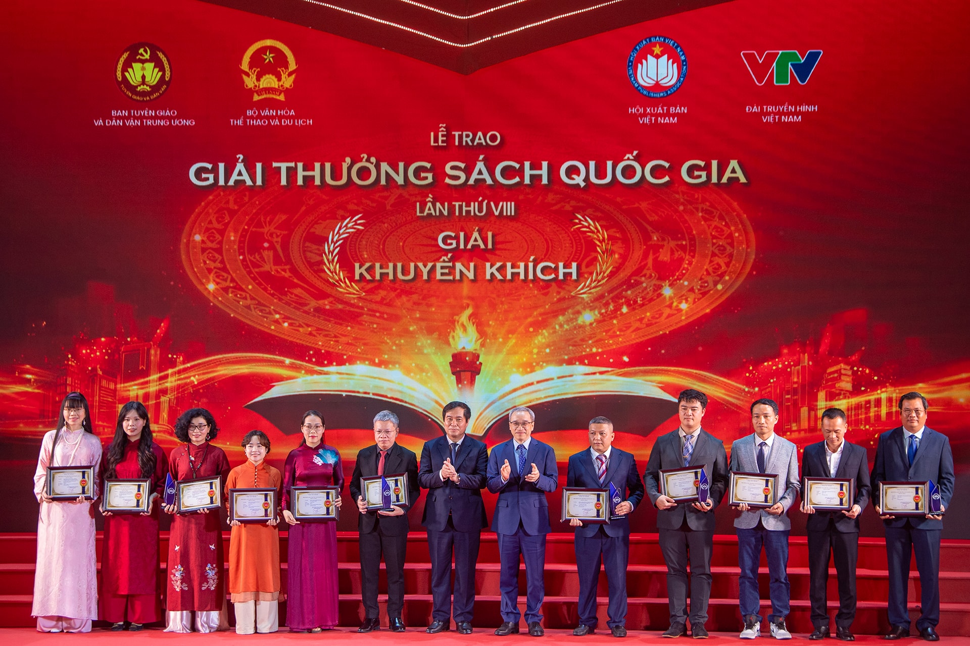 Giải thưởng Sách Quốc gia lần thứ VIII vinh danh 50 tác phẩm xuất sắc - 4