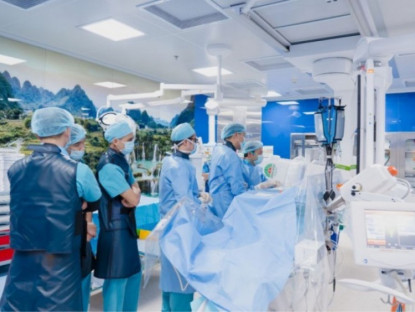 Thông tin doanh nghiệp - 60 phút khẩn trương cứu người phụ nữ vỡ túi phình mạch máu não nguy kịch