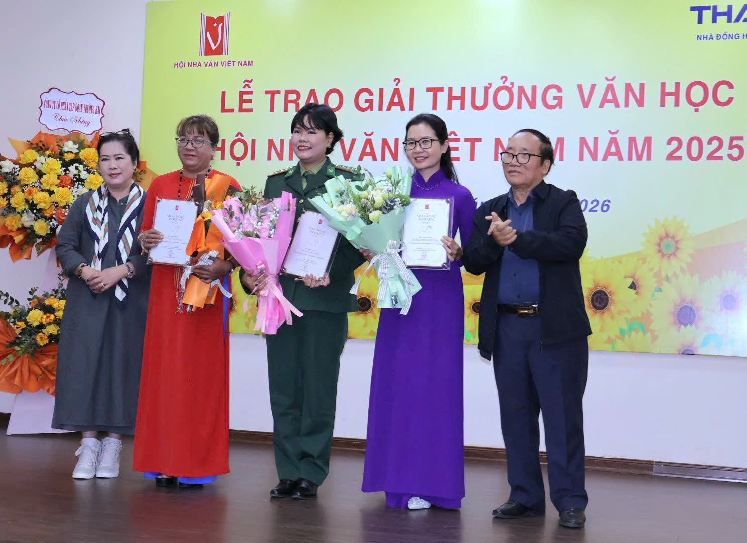 Tôn vinh những tác giả, tác phẩm đã góp phần gìn giữ và bồi đắp phẩm giá của văn chương - 9