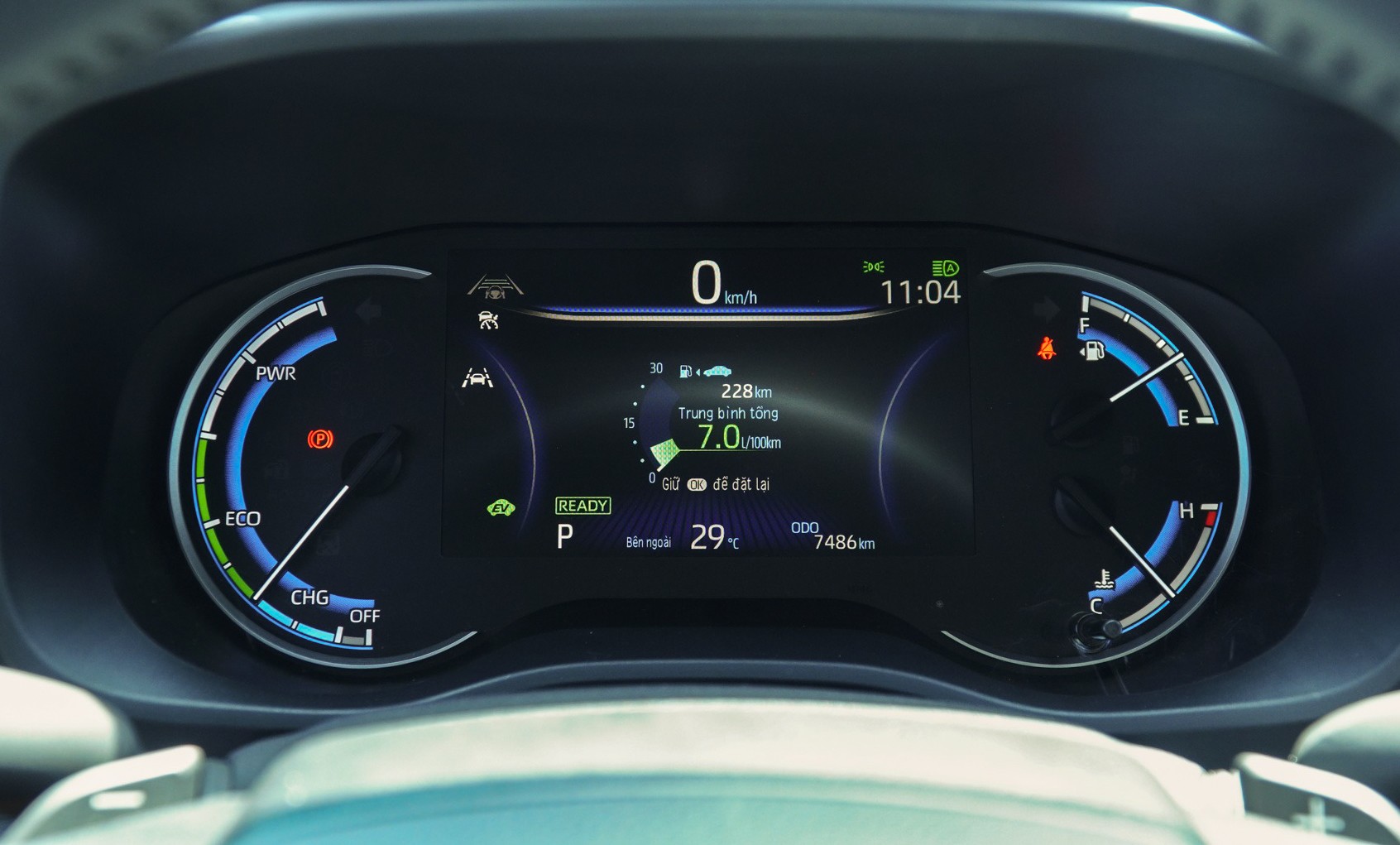 Toyota Innova Cross HEV có mức tiêu hao nhiên liệu ra sao? - 7