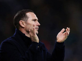 Tin mới nhất bóng đá trưa 12/3: Lampard vẫn dè chừng dù Coventry rất gần vé Premier League