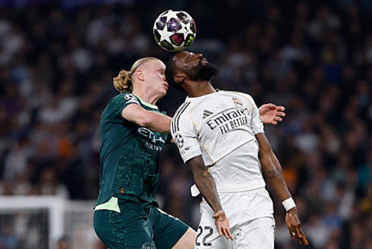Haaland không cựa quậy nổi trước Real Madrid, thống kê gây choáng váng - 1