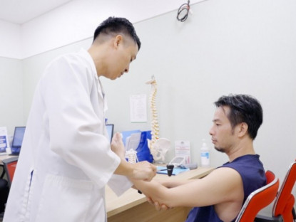 Thông tin doanh nghiệp - Hệ thống thực tế ảo tích hợp AI hỗ trợ phục hồi chức năng sau phẫu thuật cột sống