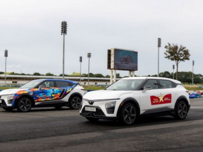 Thông tin doanh nghiệp - Chị em chọn xe gì để vừa đẹp, vừa tự tin cầm lái?