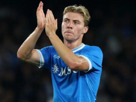 Tin mới nhất bóng đá trưa 14/3: Napoli xác nhận mua đứt Hojlund từ MU