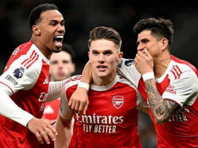 Arsenal sống dựa 