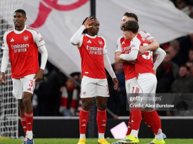 Nóng rực bảng xếp hạng Ngoại hạng Anh: Arsenal bỏ xa Man City, Chelsea lo văng khỏi top 5