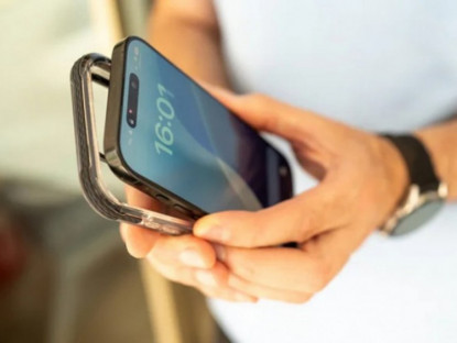 Công nghệ - Vì sao ngày càng nhiều người bắt đầu bỏ ốp lưng điện thoại?