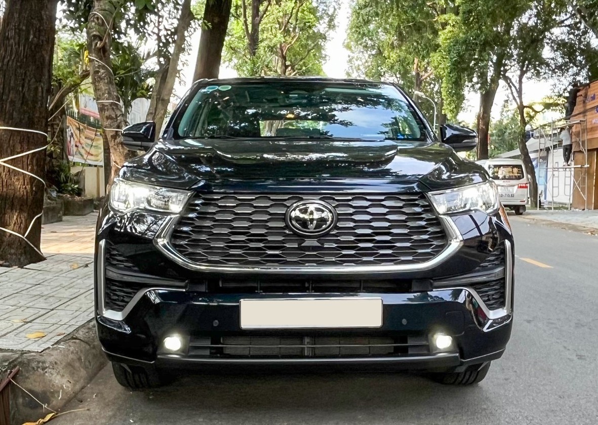 Người dùng đánh giá xe Toyota Innova Cross HEV sau thời gian sử dụng - 1